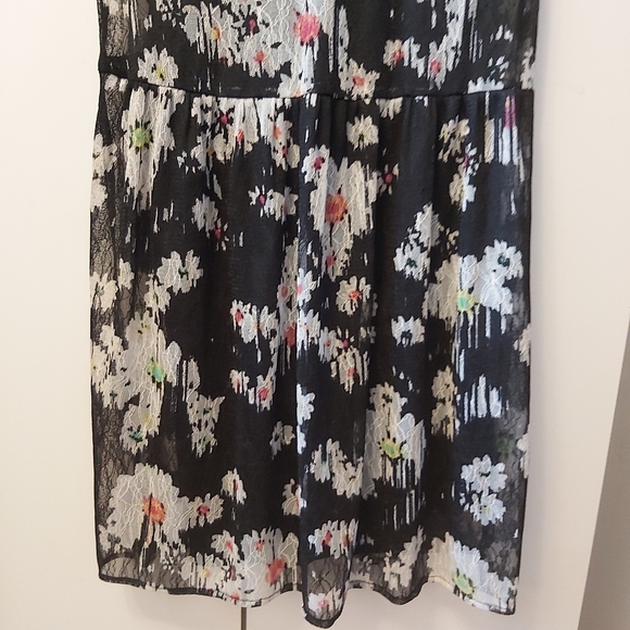 Bebop Medium Dress - Picture 3 of 9